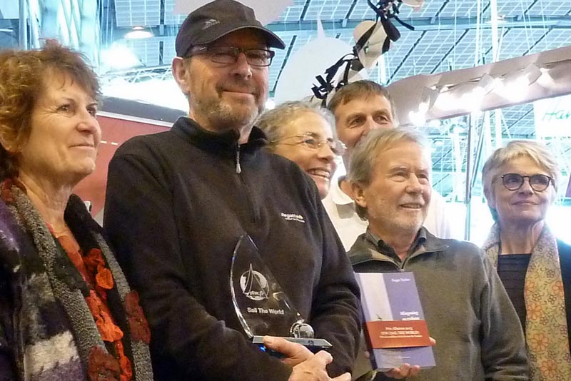 Avec les membres du jury et mes traducteurs au Nautic de Paris pour la remise du prix