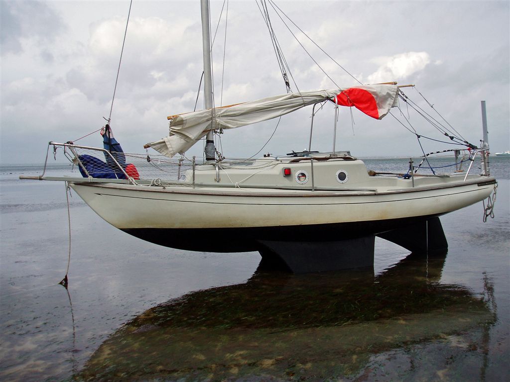 Mingming dries out at Osborne Bay, Isle of Wight